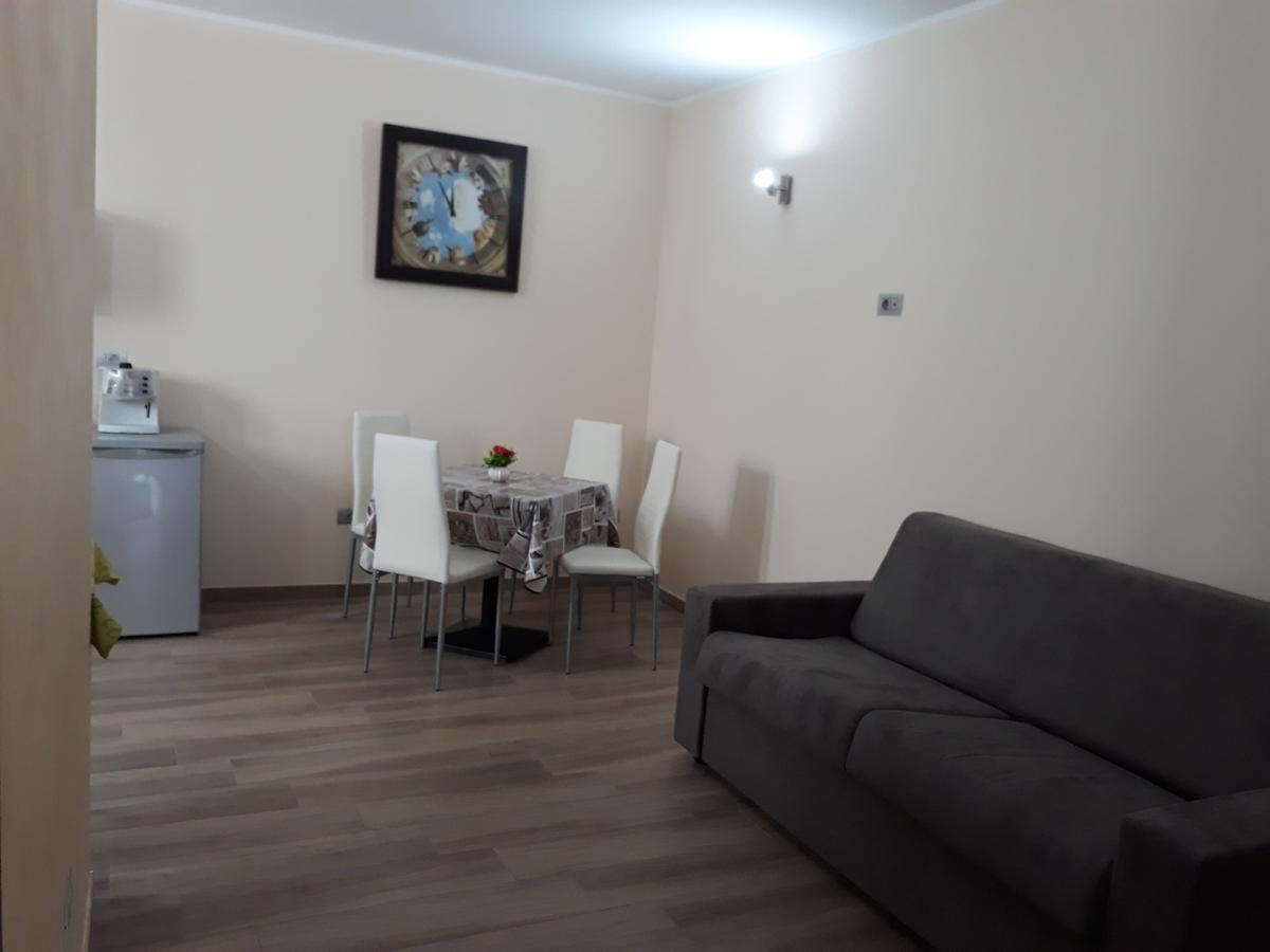 Af Service Aparthotel *