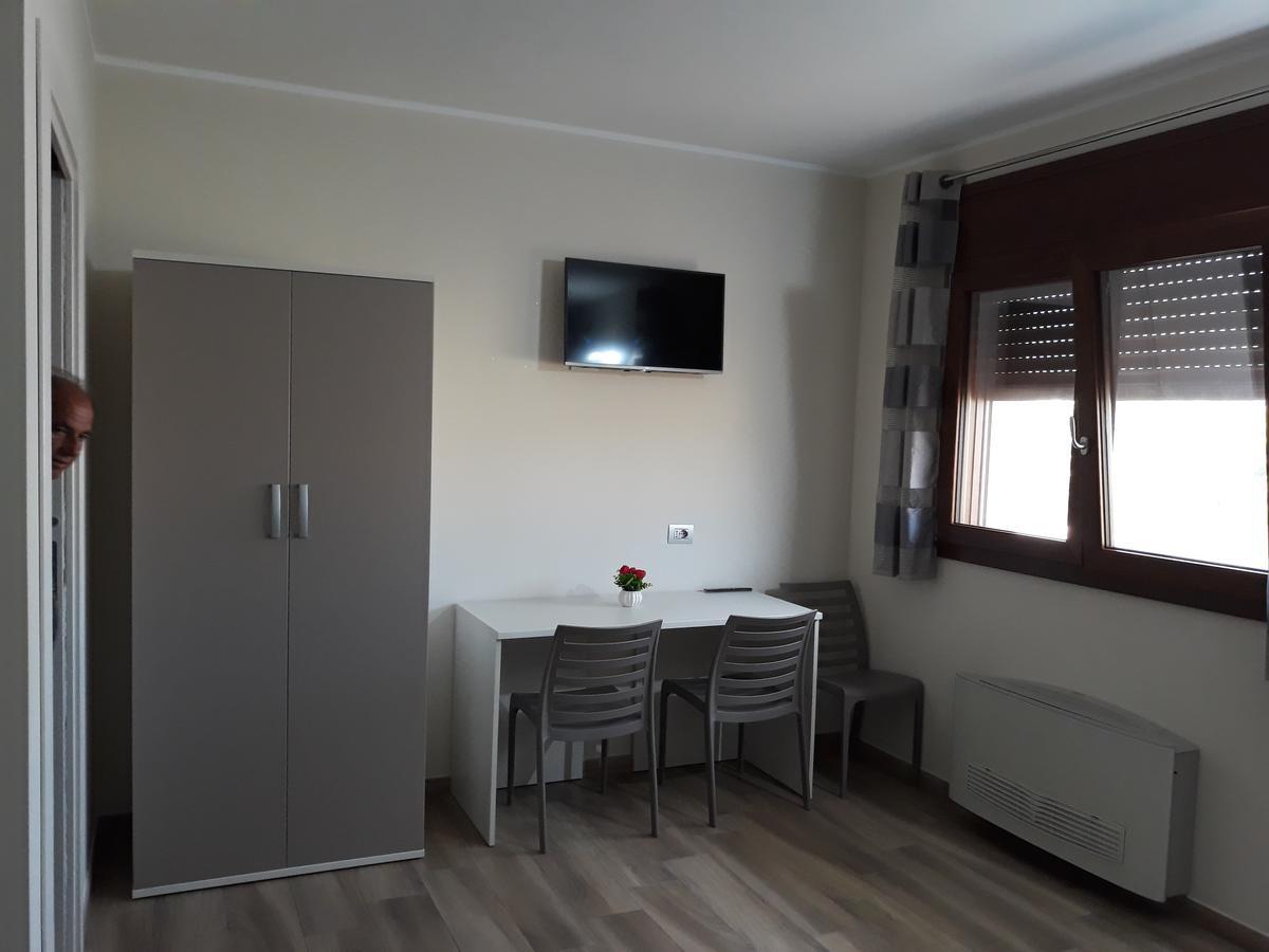 Af Service Aparthotel *